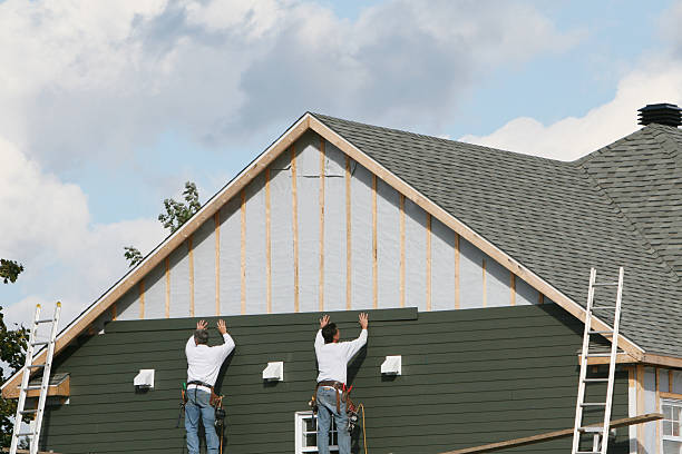 Professional Emergency Siding Repair technician working in Hamilton, IN